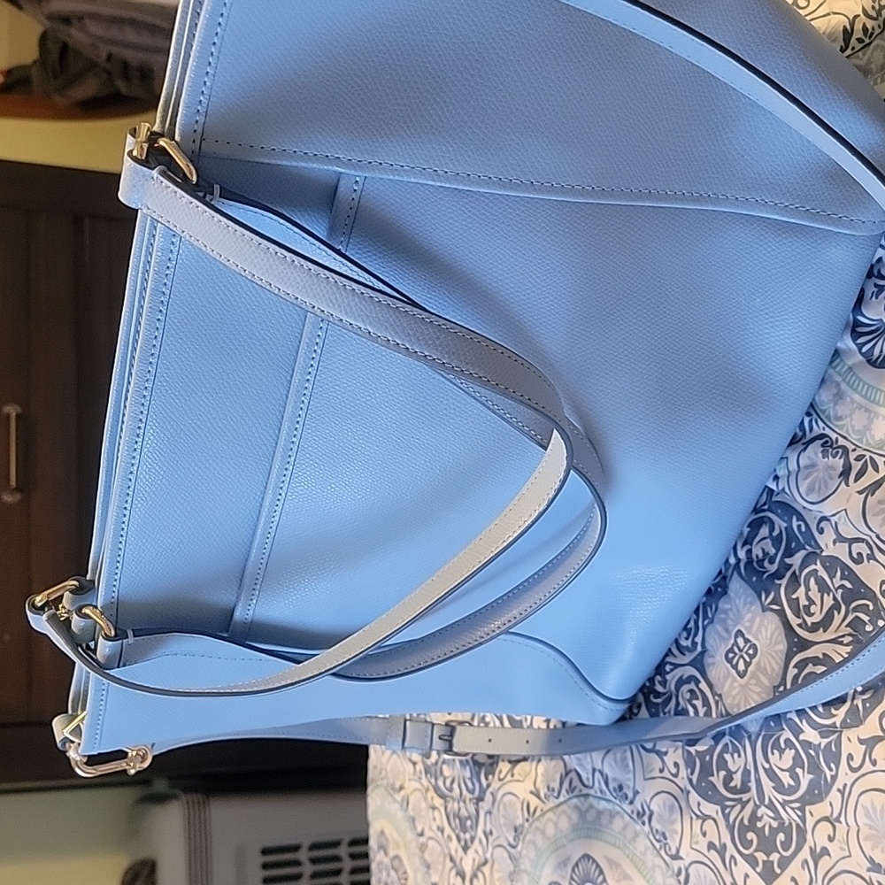 Coach tote - Picture 2 of 3